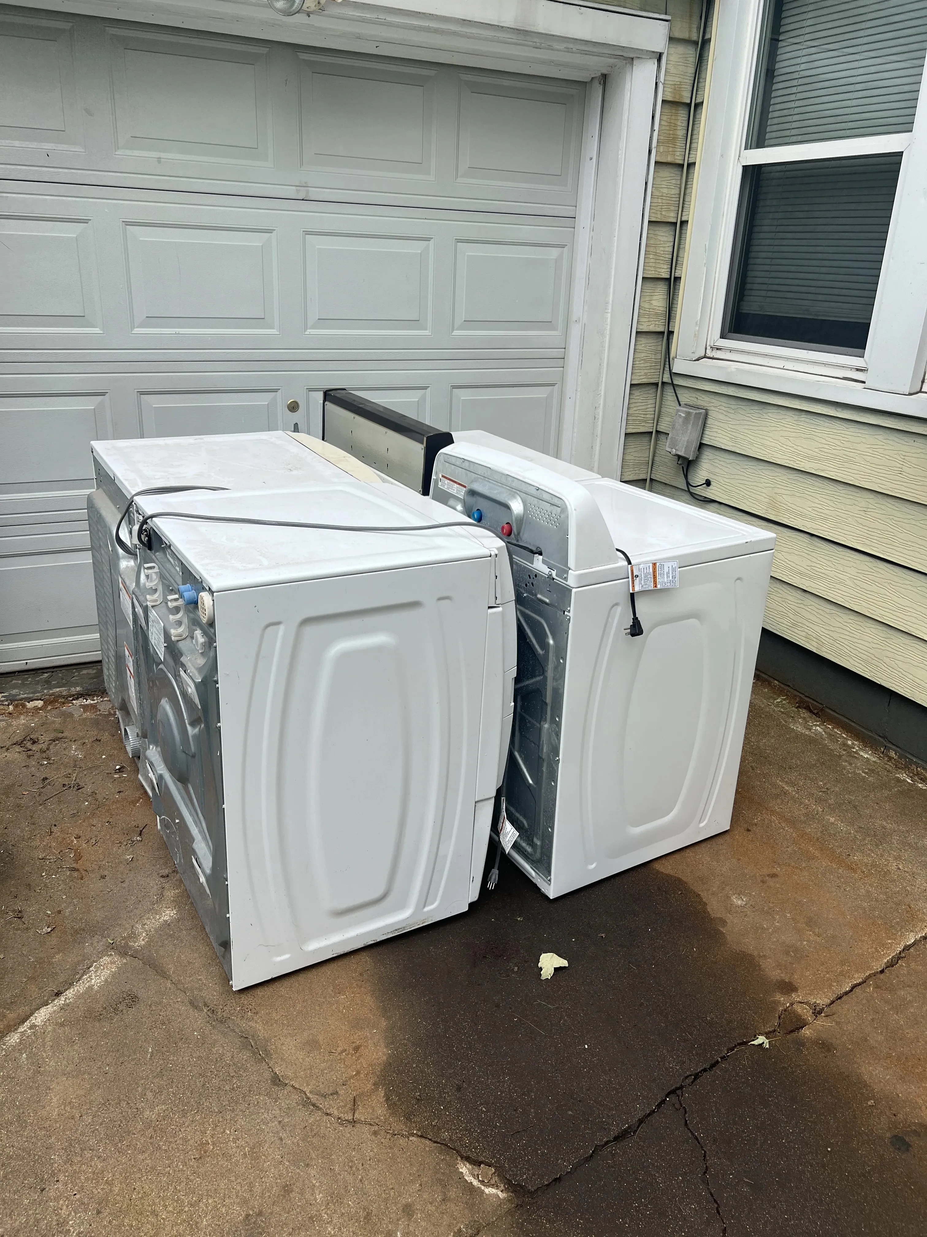 Before: appliance removal in Omaha, NE
